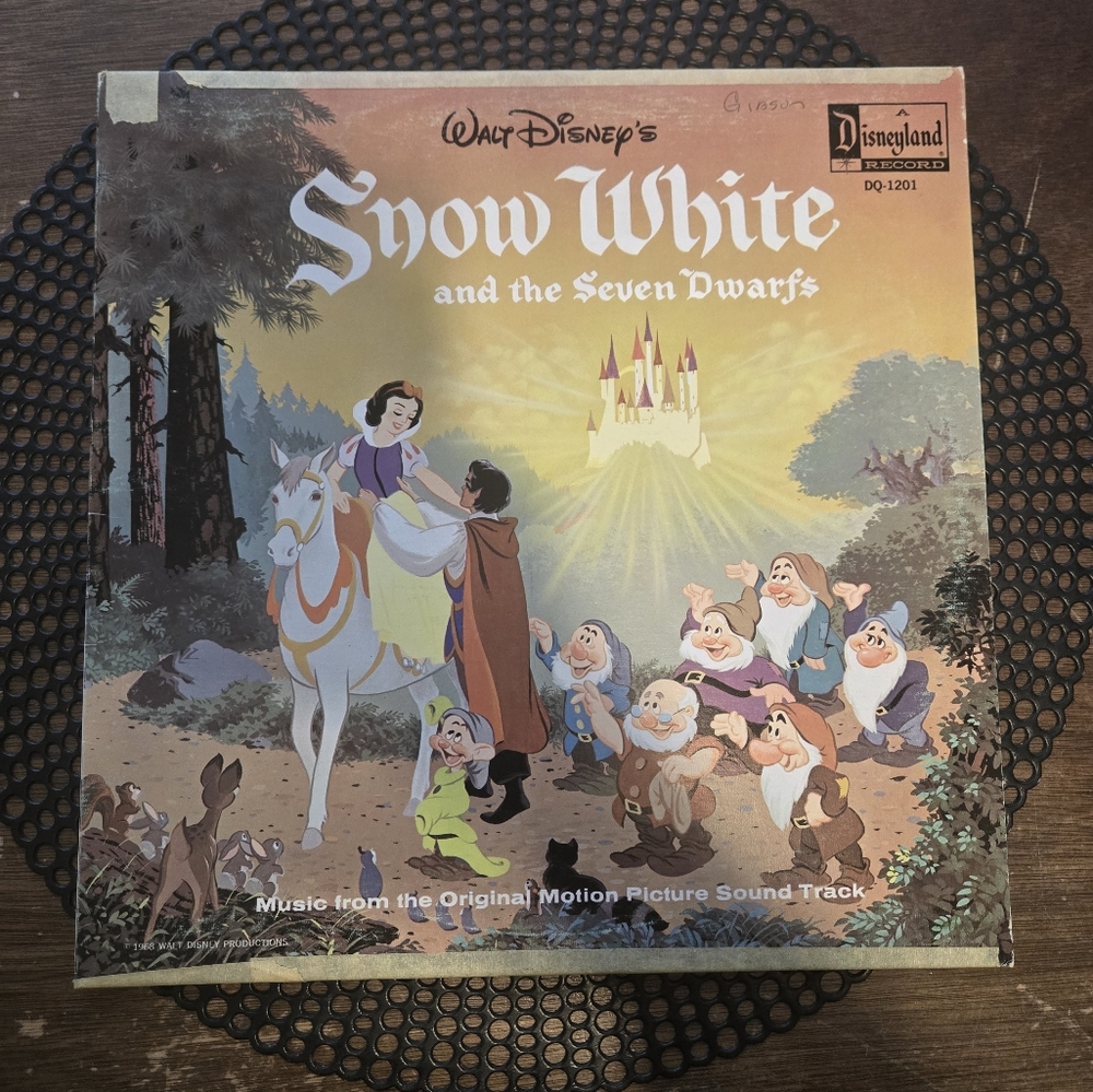 1968 Vintage Walt Disney Snow White and the Seven Dwarfs Vinyl Record Soundtrack - Picture 2 of 11